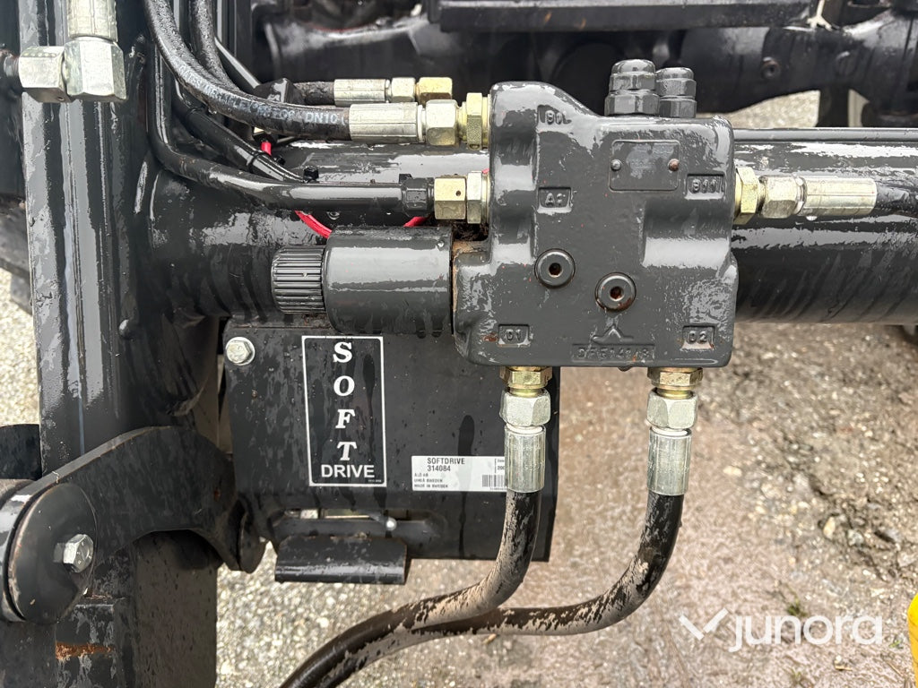 Traktor - Valtra A85-4 - 100 h - med frontlastare