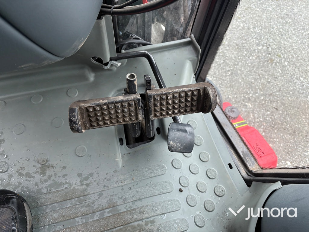 Traktor - Valtra A85-4 - 100 h - med frontlastare