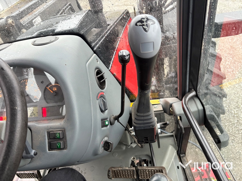 Traktor - Valtra A85-4 - 100 h - med frontlastare