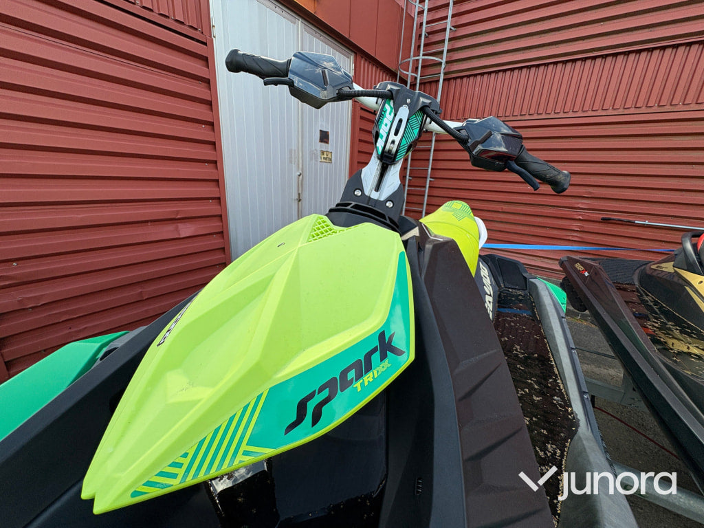 BRP Seadoo Trixx