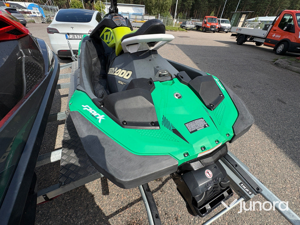 BRP Seadoo Trixx