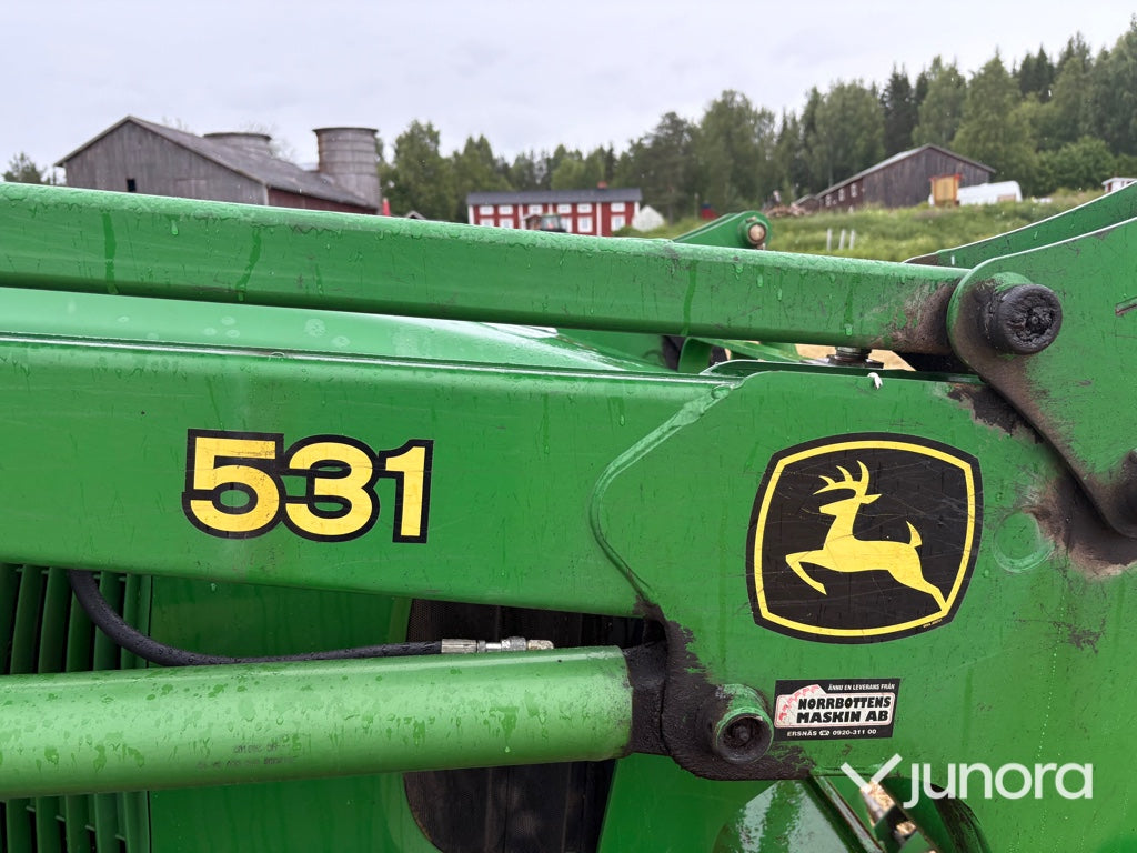 Traktor - JOHN DEERE 5820
