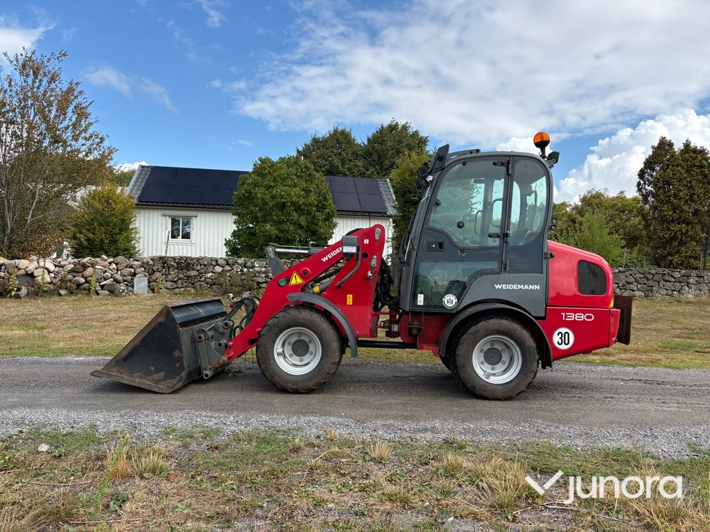 Hjullastare - Weidemann 1380 med redskap