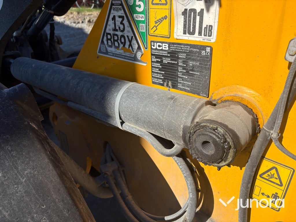 Hjullastare - JCB, 409, Nordic Edition Stage V, Med redskap
