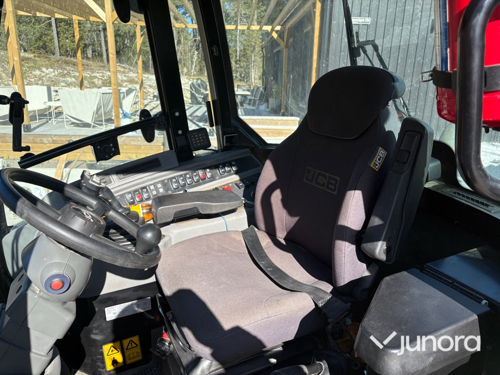 Hjullastare - JCB, 409, Nordic Edition Stage V, Med redskap