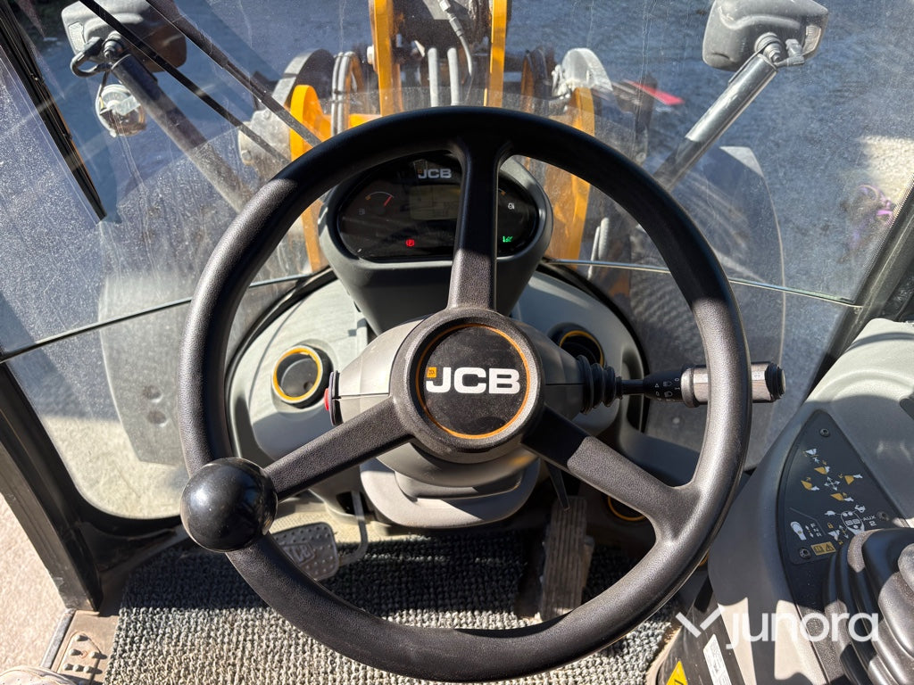 Hjullastare - JCB, 409, Nordic Edition Stage V, Med redskap