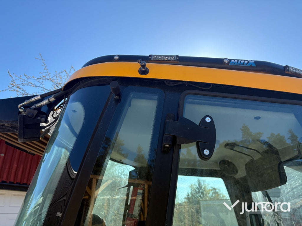 Hjullastare - JCB, 409, Nordic Edition Stage V, Med redskap