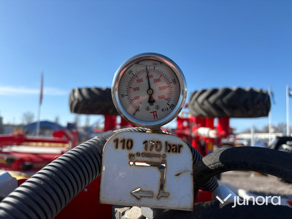 Kultivator - Pottinger, Terria 4040
