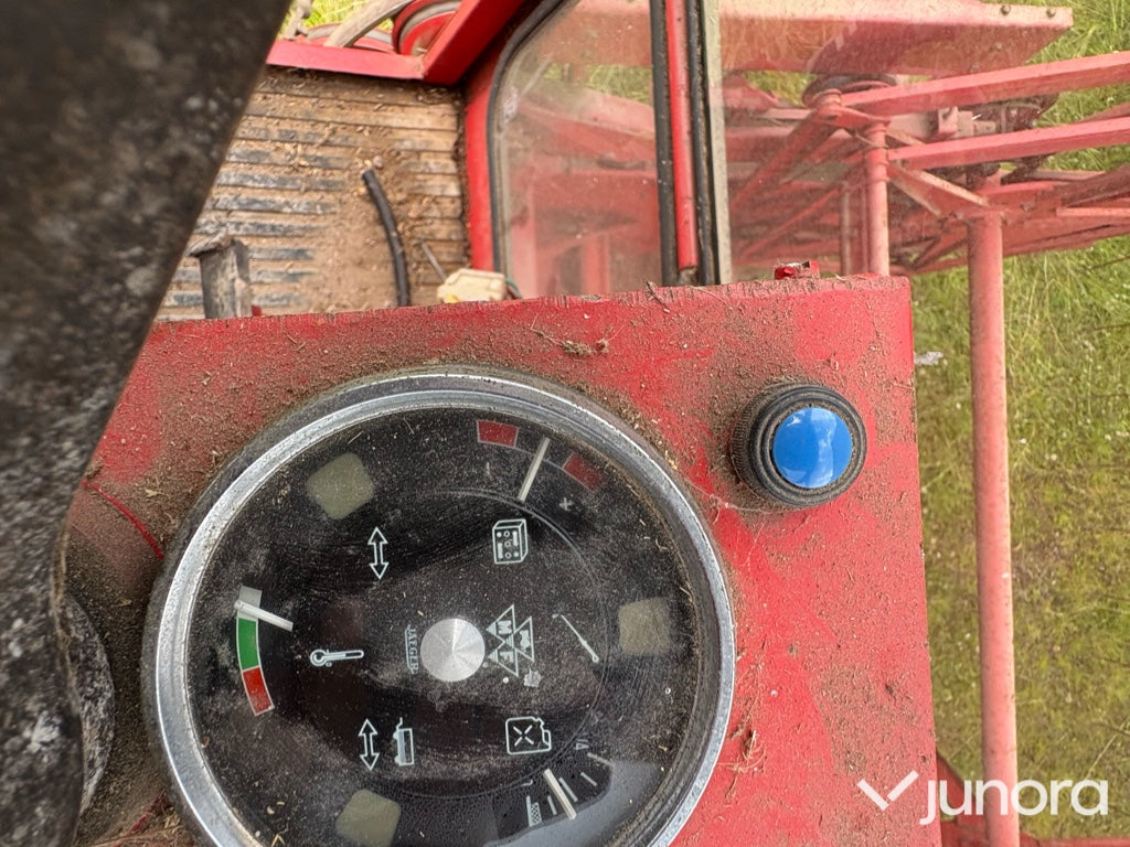 Skördetröska Massey Ferguson 307