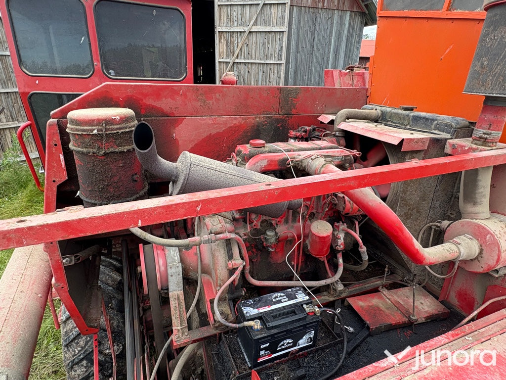 Skördetröska Massey Ferguson 307