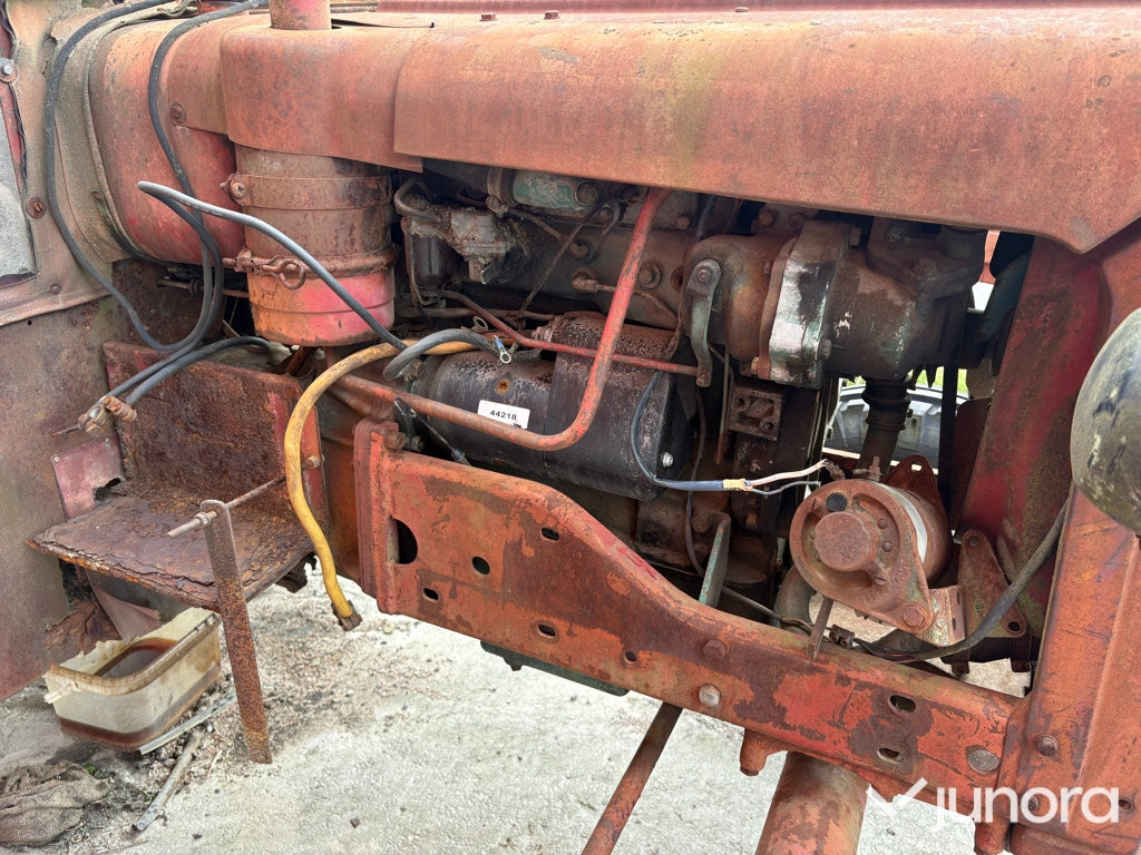 Traktor Volvo BM 320 Buster