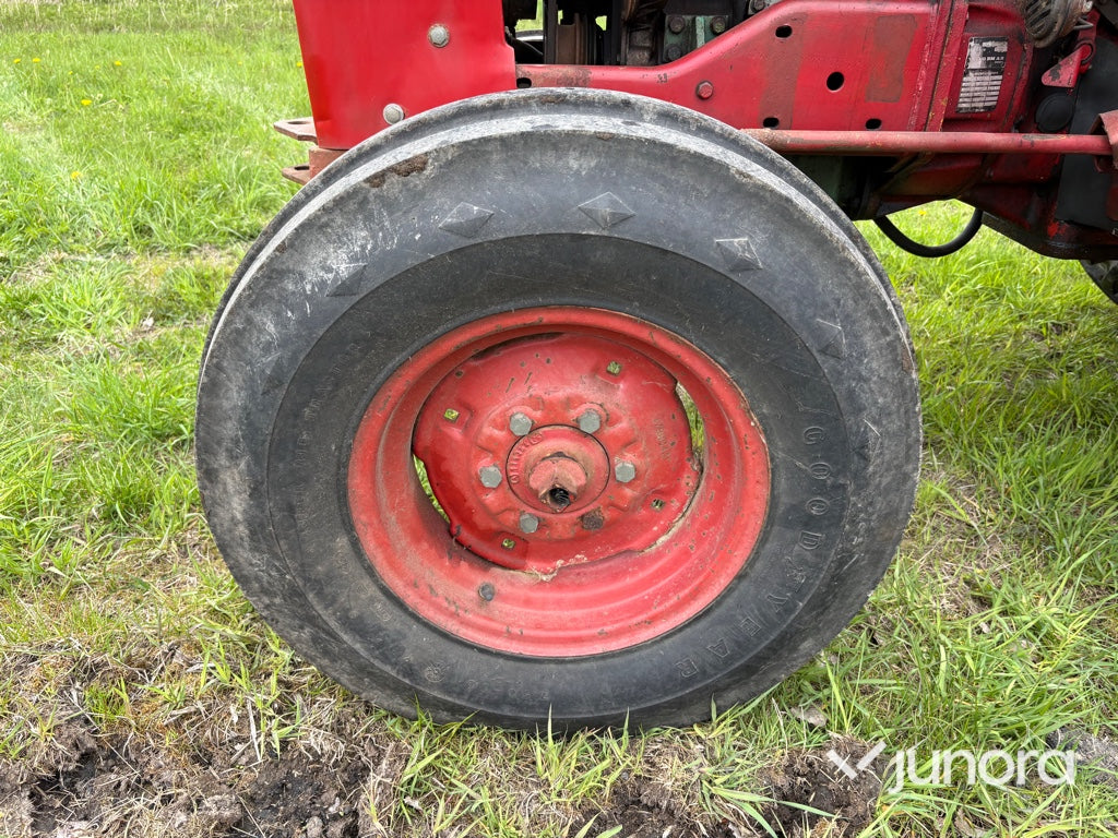 Traktor - Volvo BM, T 430
