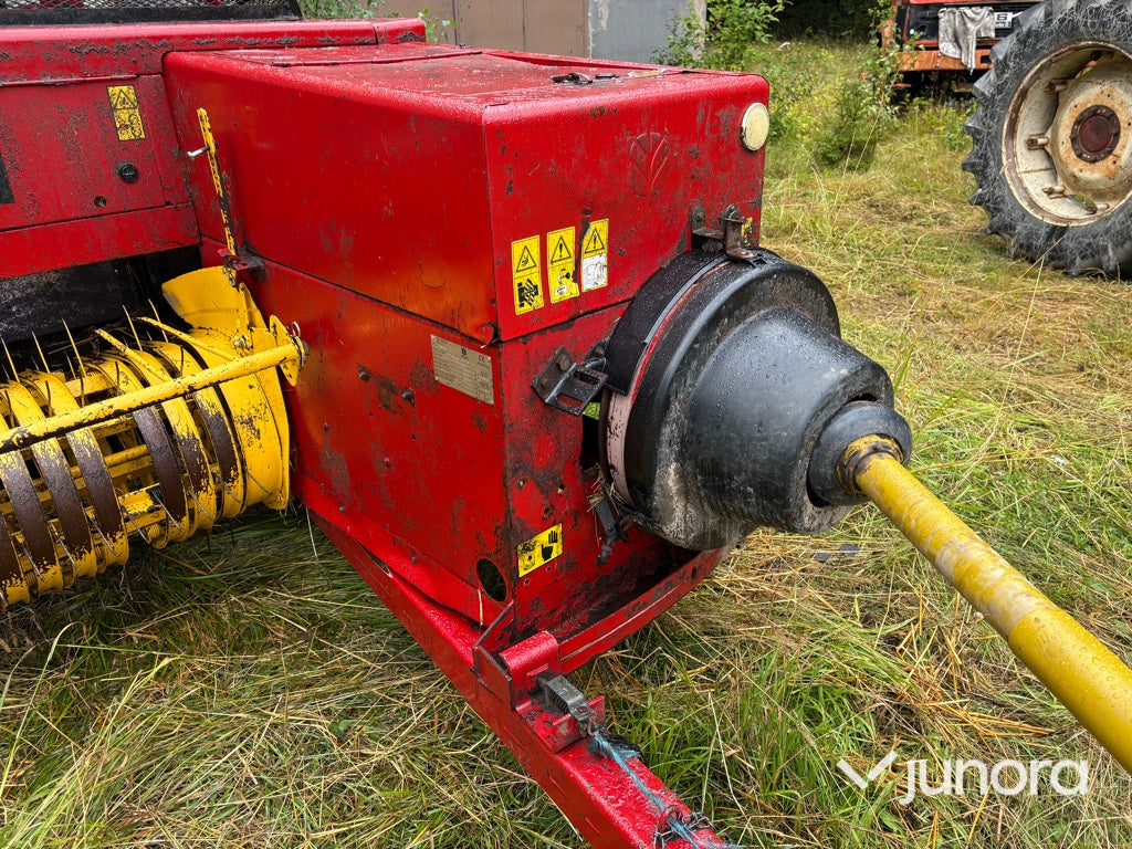 Hårdpress New Holland 575