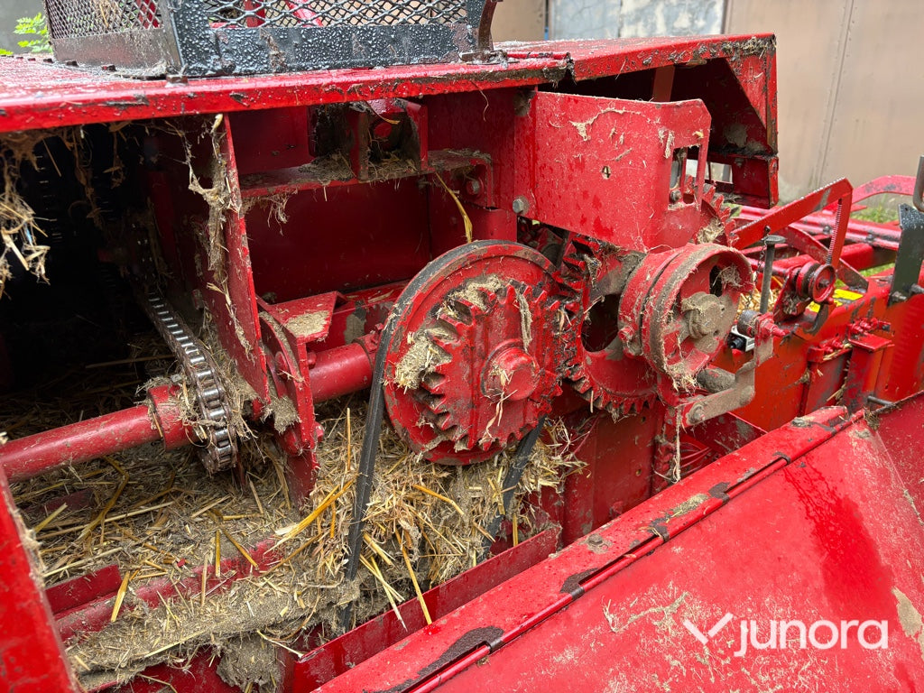 Hårdpress New Holland 575