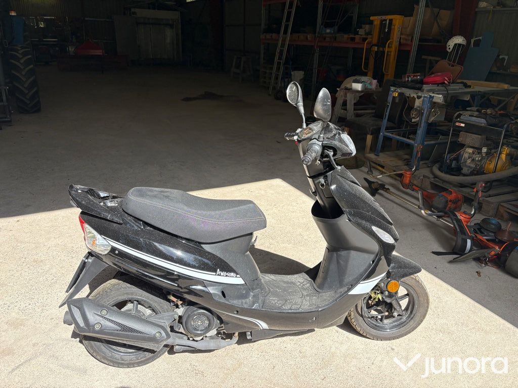Moped - Drax, Awesome E5