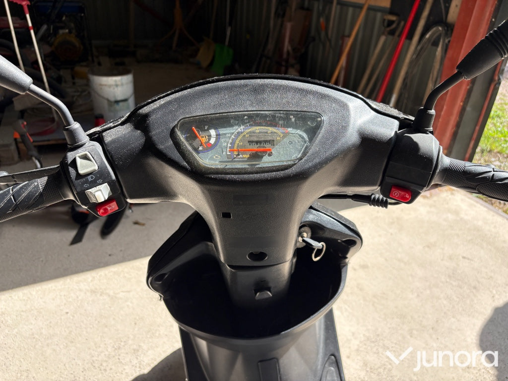 Moped - Drax, Awesome E5
