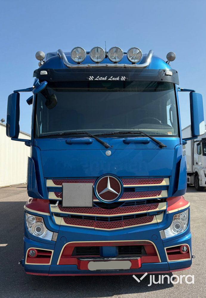 Lastbil Mercedes benz