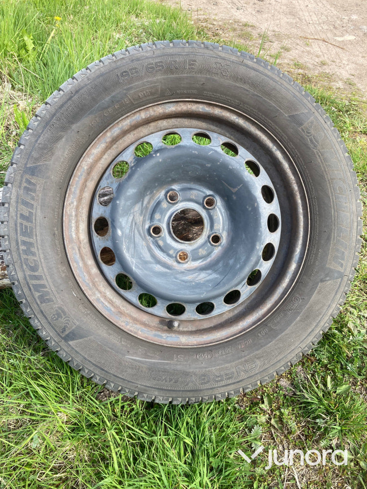4 st kompletta sommar hjul 195/65r15