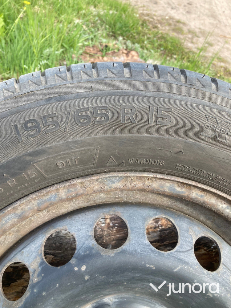 4 st kompletta sommar hjul 195/65r15