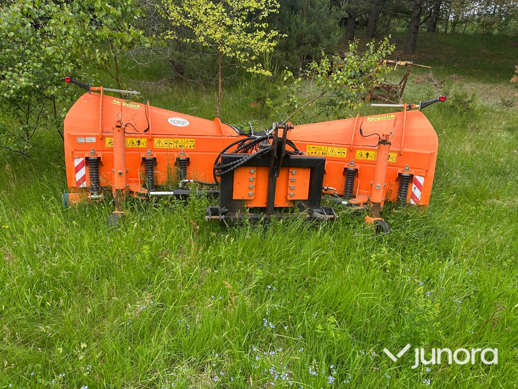 Vikplog - Pronar, PUV-3300M