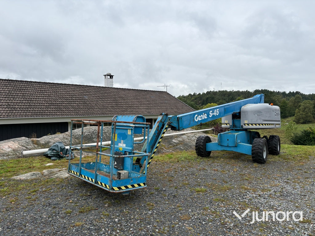 Bomlift Genie S-45