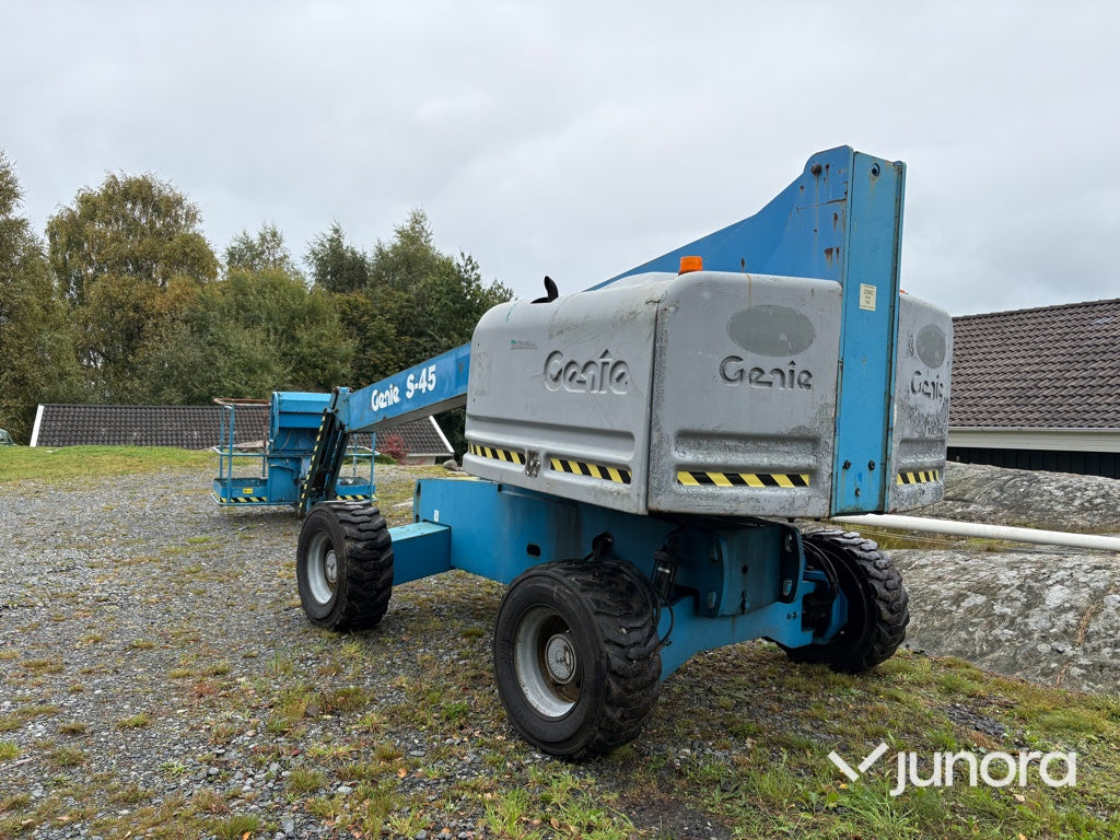 Bomlift Genie S-45