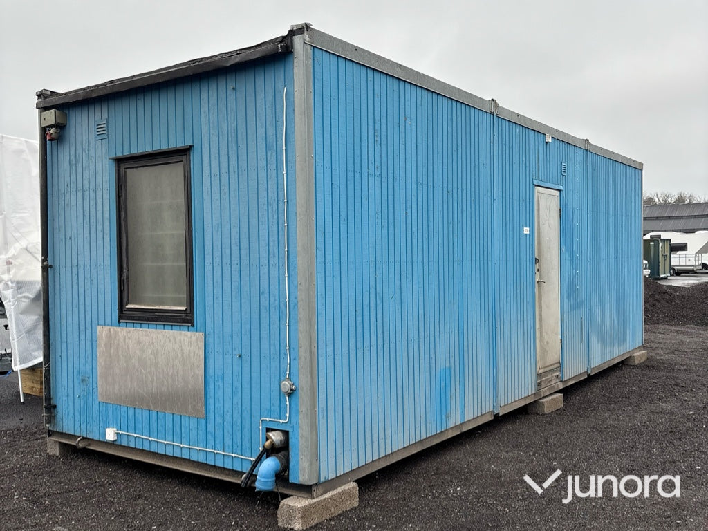 Byggbod – ca 8,5 × 2,9 m, med sanitetsutrustning