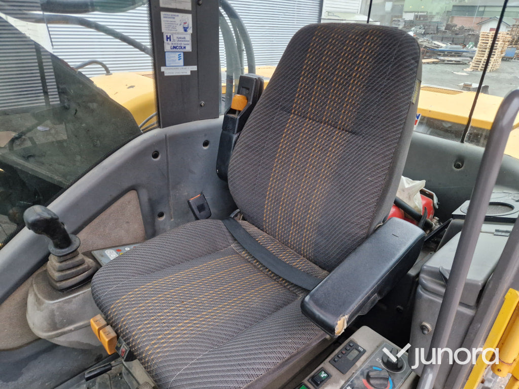 Hjulgrävare - Volvo, EW160