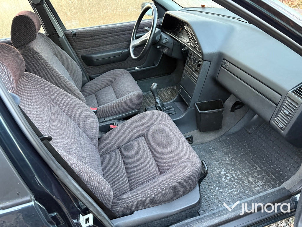 Veteranbil - Peugeot 605 Sedan SLI