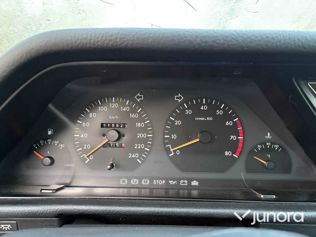 Veteranbil - Peugeot 605 Sedan SLI