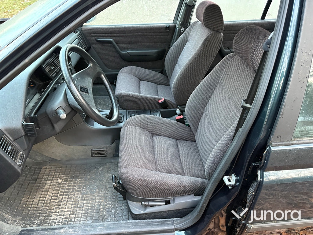 Veteranbil - Peugeot 605 Sedan SLI