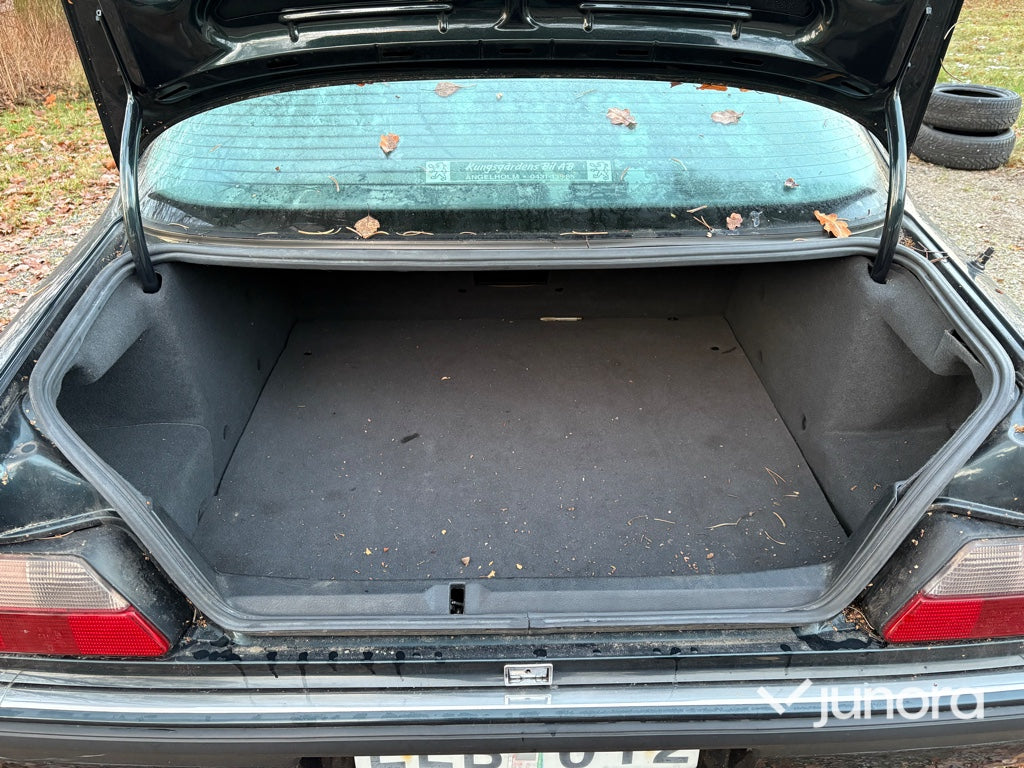 Veteranbil - Peugeot 605 Sedan SLI
