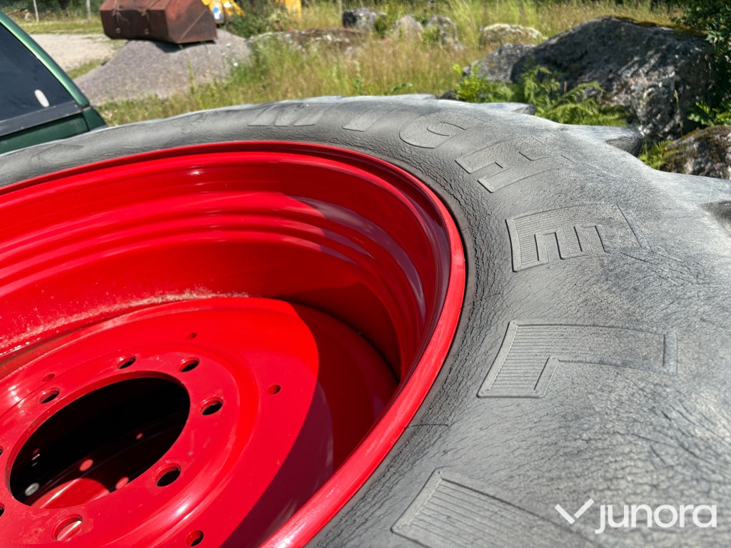 Michelin 540/65 R34 med Fendt-fälgar