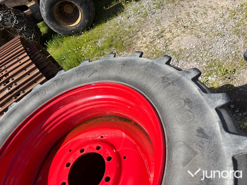 Michelin 540/65 R34 med Fendt-fälgar