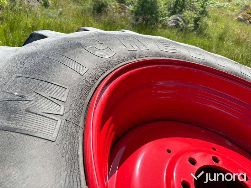 Michelin 540/65 R34 med Fendt-fälgar