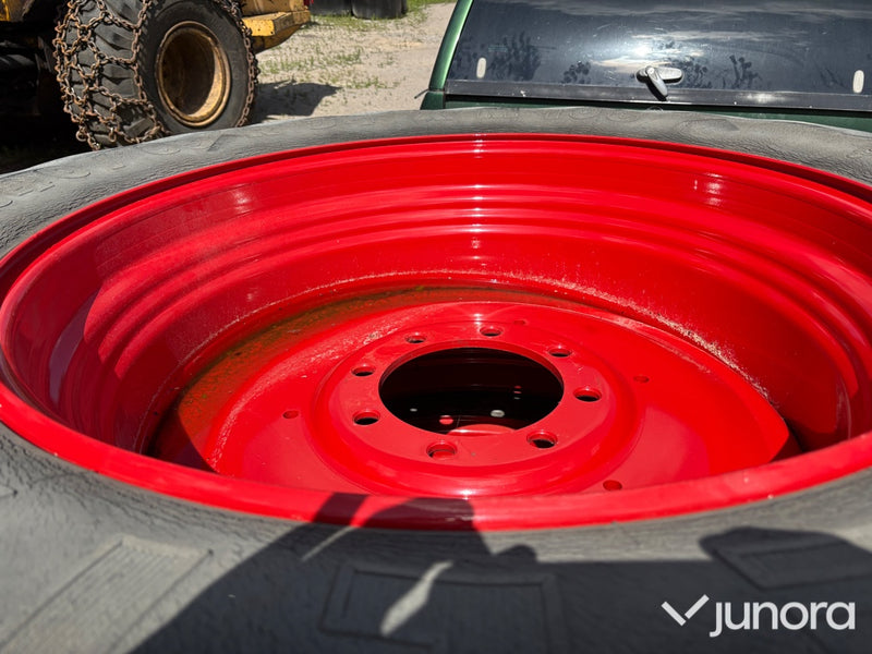 Michelin 540/65 R34 med Fendt-fälgar