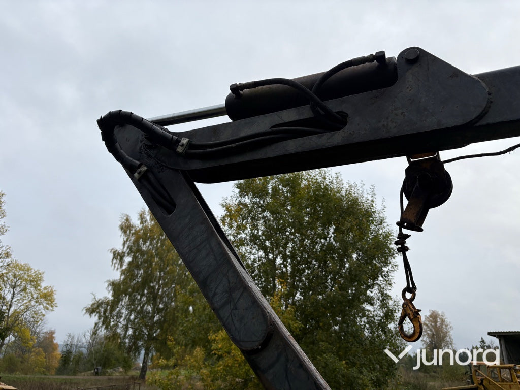 Källefall skogsvagn med kran och ramstyrning