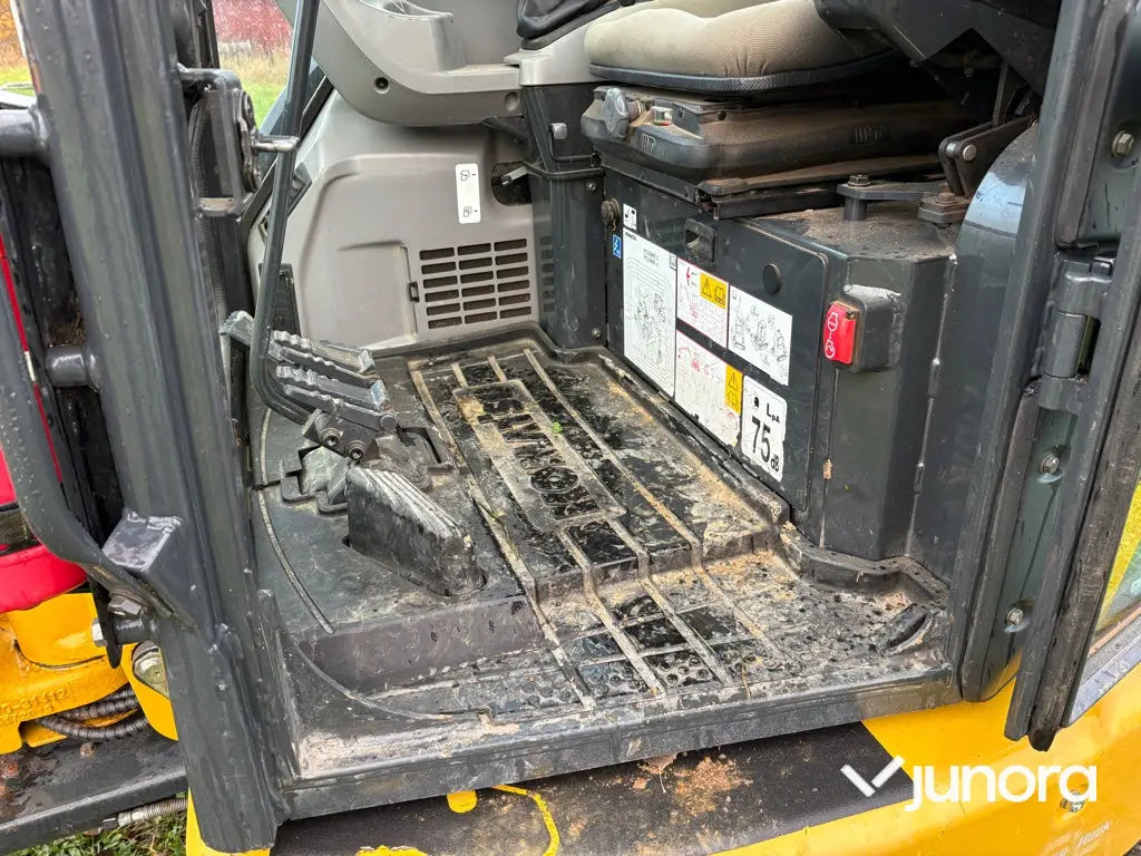 Grävmaskin Komatsu PC35MR-5