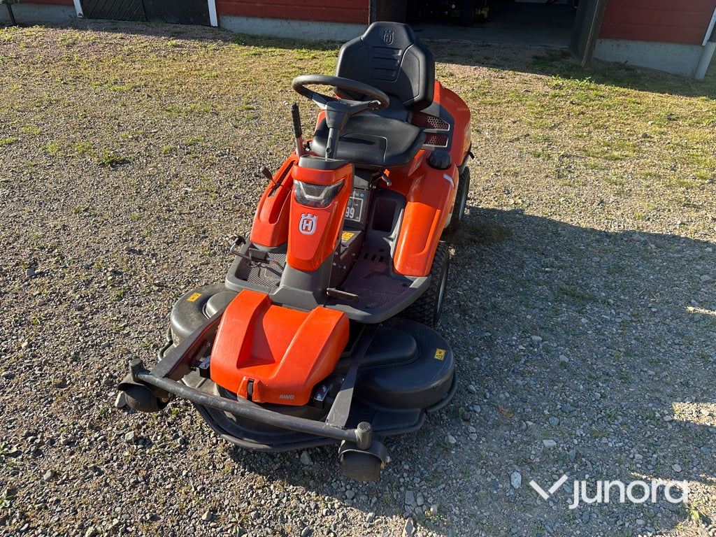 Åkgräsklippare Husqvarna R 320X AWD