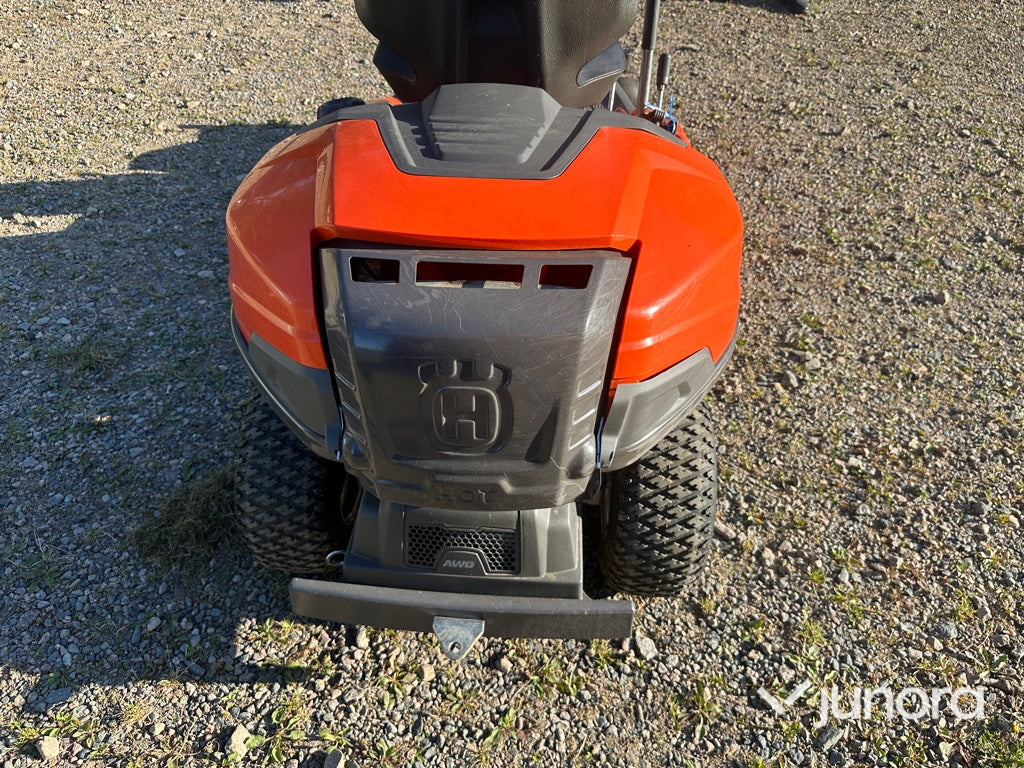 Åkgräsklippare Husqvarna R 320X AWD