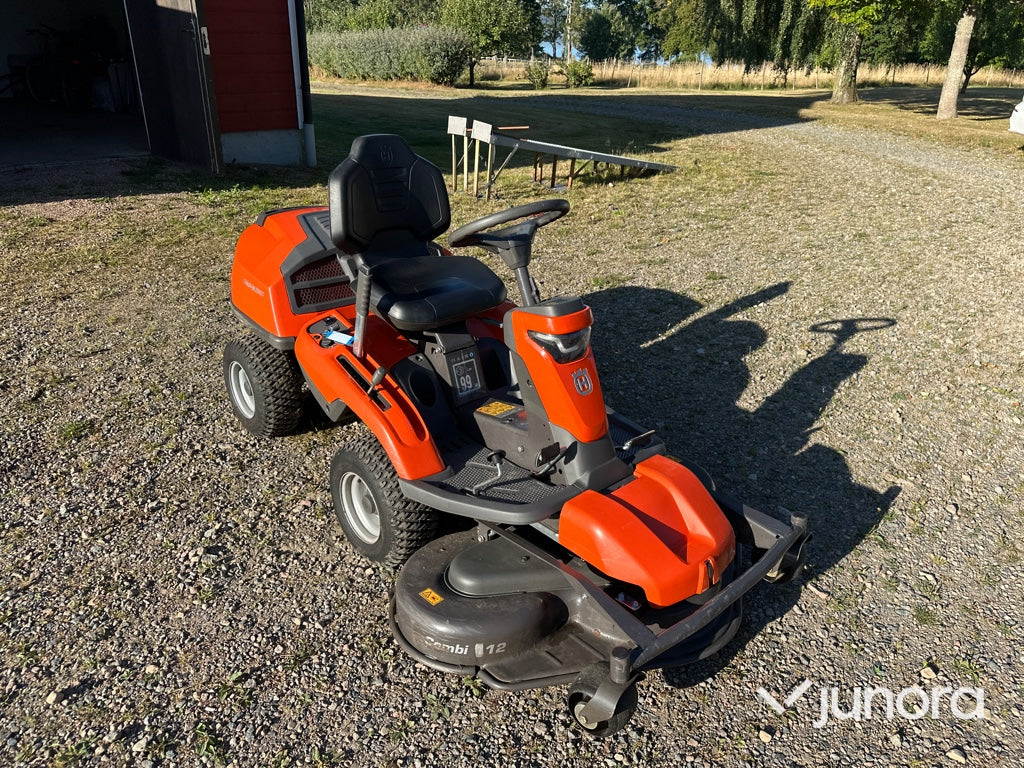Åkgräsklippare Husqvarna R 320X AWD