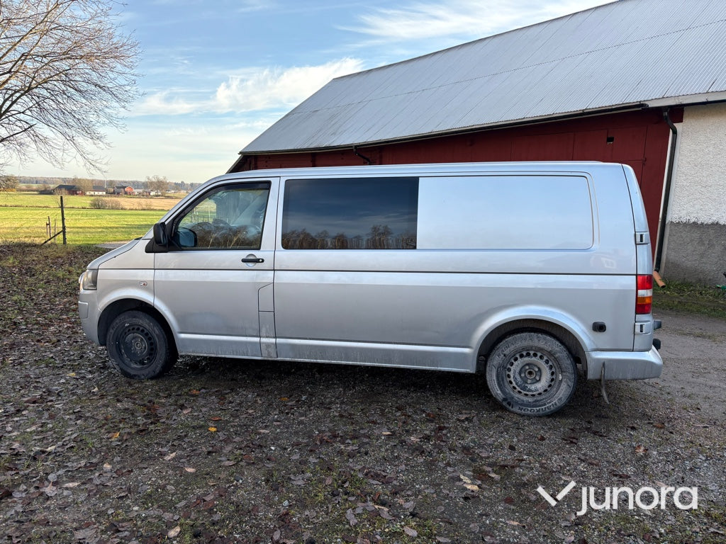 Lätt lastbil - Volkswagen Transporter 2.5 TDI