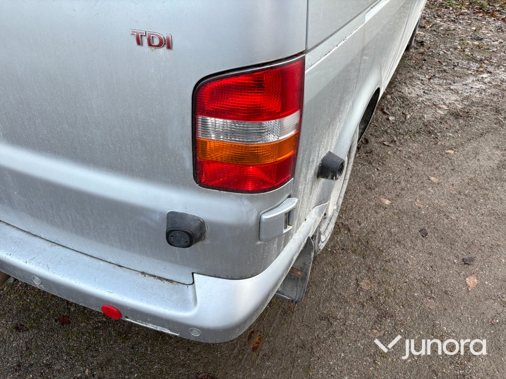 Lätt lastbil - Volkswagen Transporter 2.5 TDI