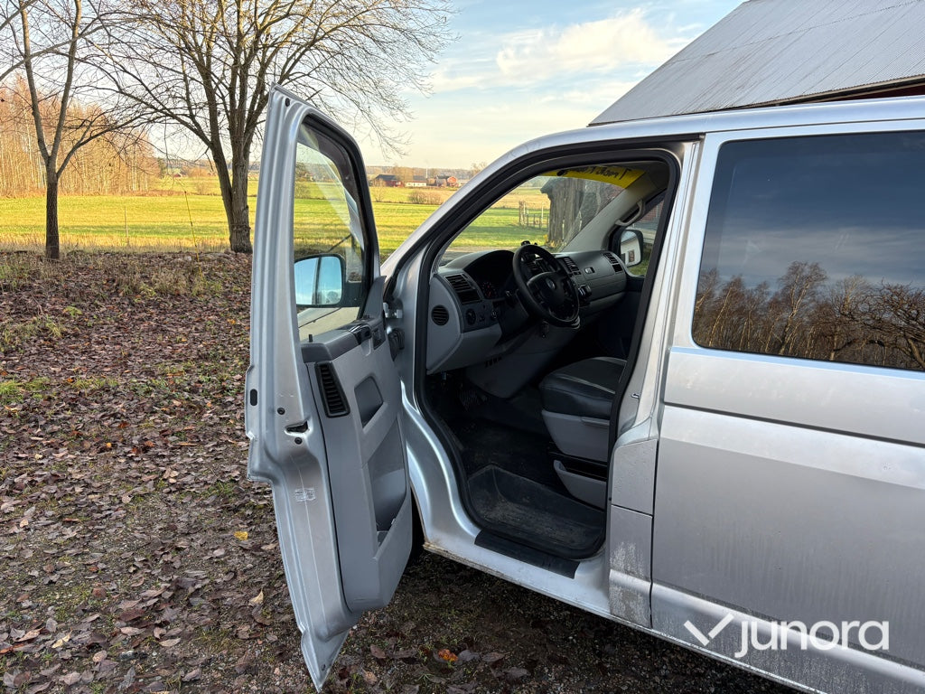 Lätt lastbil - Volkswagen Transporter 2.5 TDI