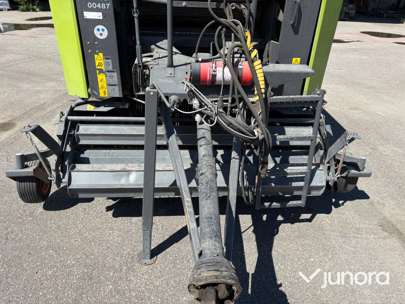 Rundbalspress Claas Rollant 355