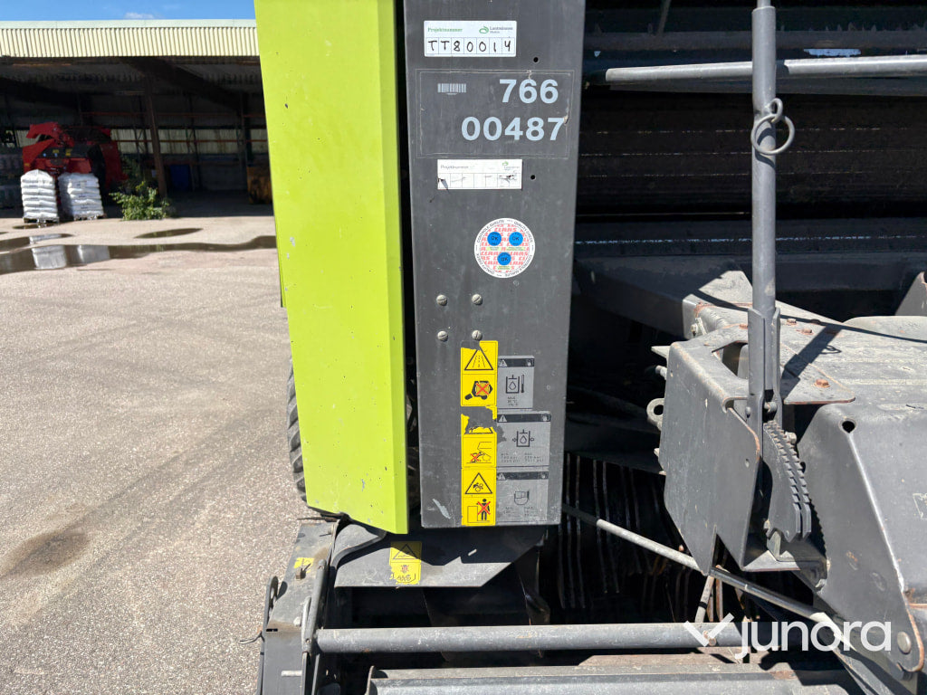 Rundbalspress Claas Rollant 355