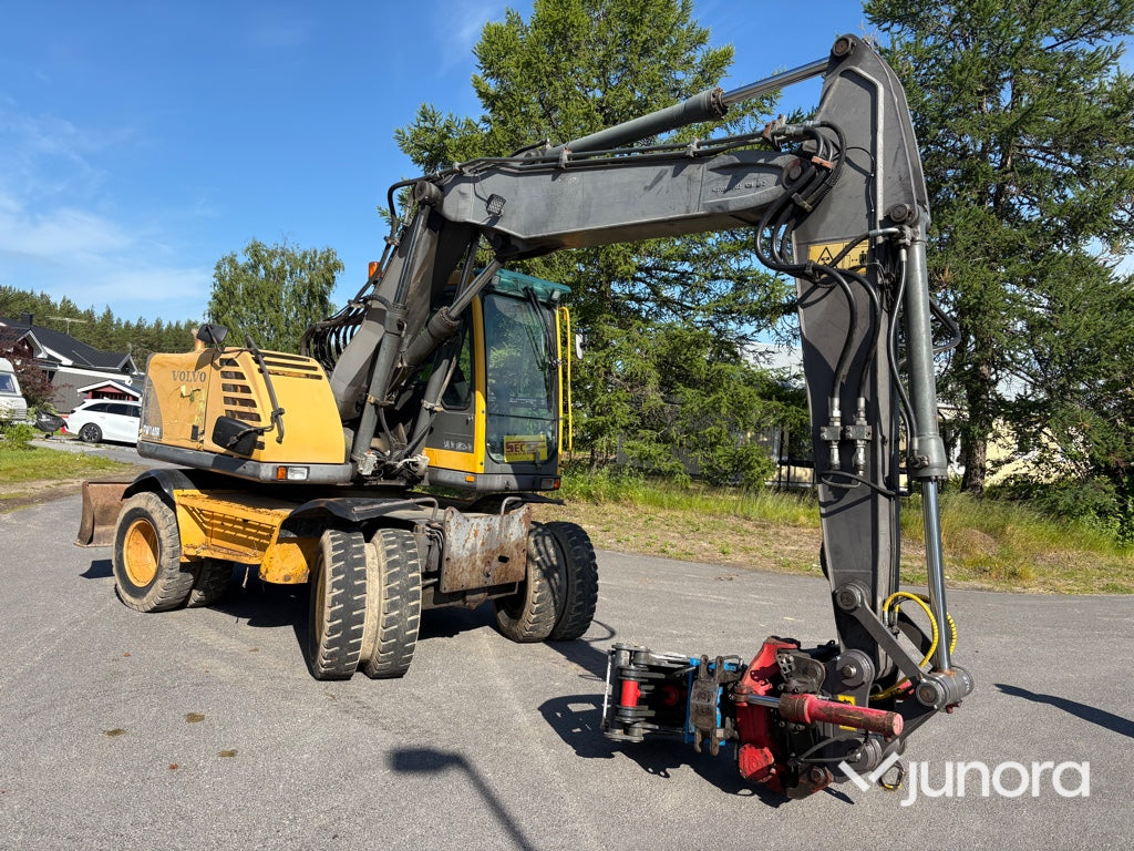 Hjulgrävare-Volvo EW140B