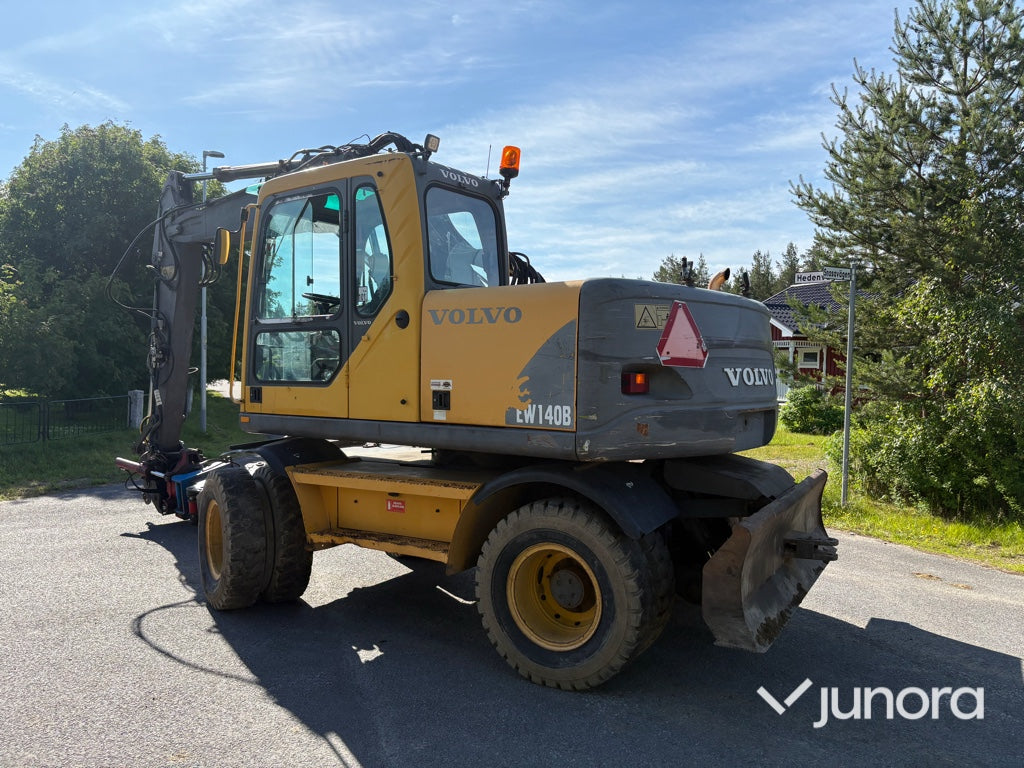 Hjulgrävare-Volvo EW140B