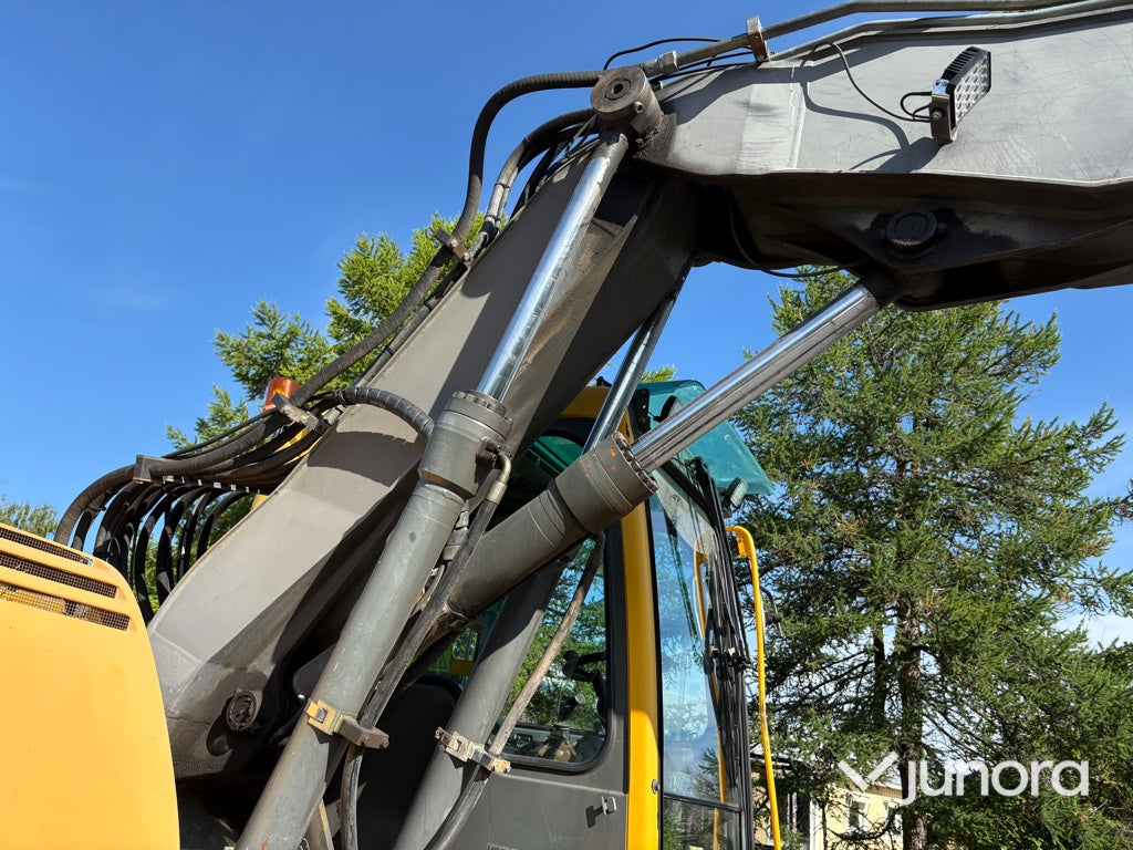 Hjulgrävare-Volvo EW140B