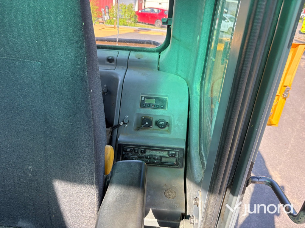 Hjulgrävare-Volvo EW140B
